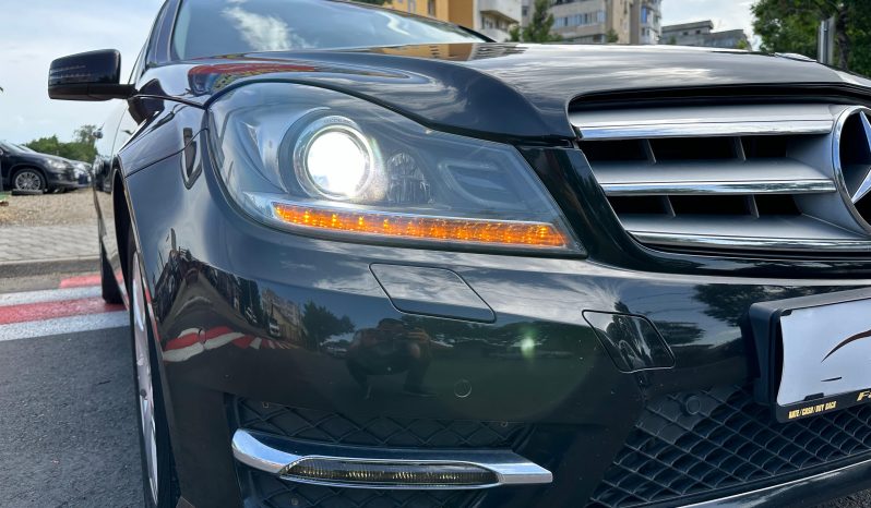 
								MERCEDES BENZ C-CLASS full									