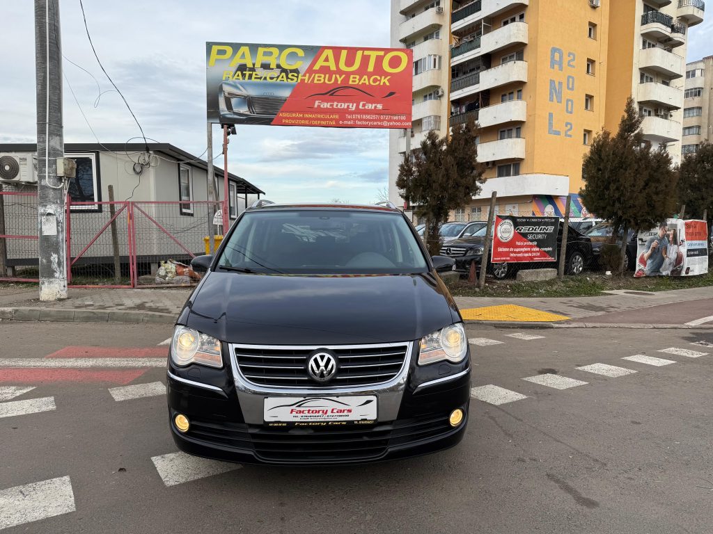 VW TOURAN / AN 2009 / BENZINĂ 7 LOCURI
