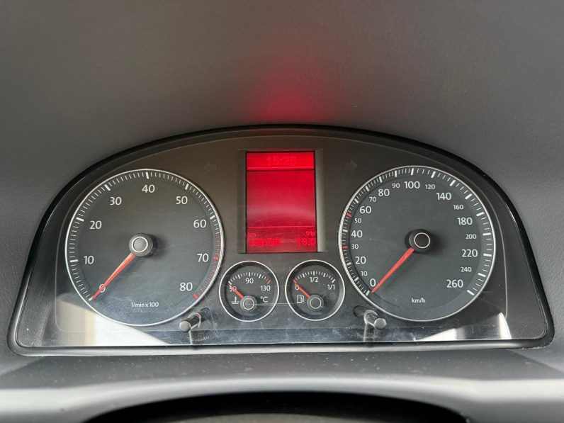 
								VW TOURAN / AN 2009 / BENZINĂ 7 LOCURI full									