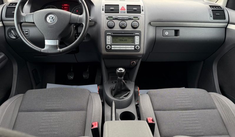 
								VW TOURAN / AN 2009 / BENZINĂ 7 LOCURI full									