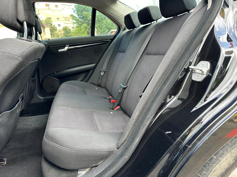
								MERCEDES BENZ C-CLASS full									