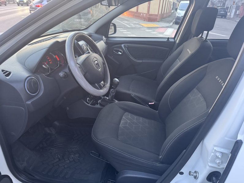 
								Dacia Duster / 2014 / 4×4 / 1,5 D full									