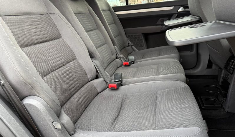 
								VW TOURAN / AN 2009 / BENZINĂ 7 LOCURI full									