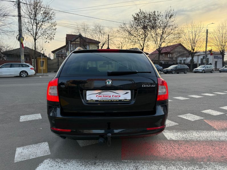 
								SKODA OCTAVIA / BI-XENON / 1,6 D full									