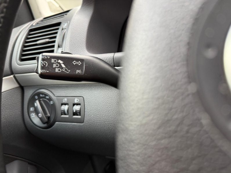 
								VW TOURAN / AN 2009 / BENZINĂ 7 LOCURI full									