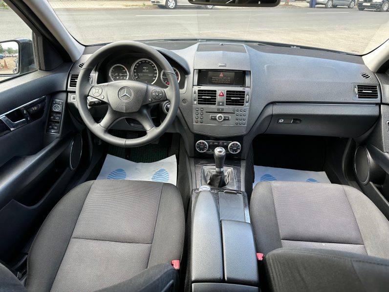 
								MERCEDES BENZ C-CLASS full									