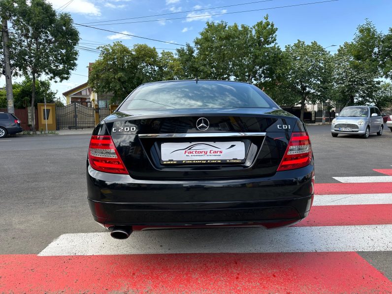 
								MERCEDES BENZ C-CLASS full									