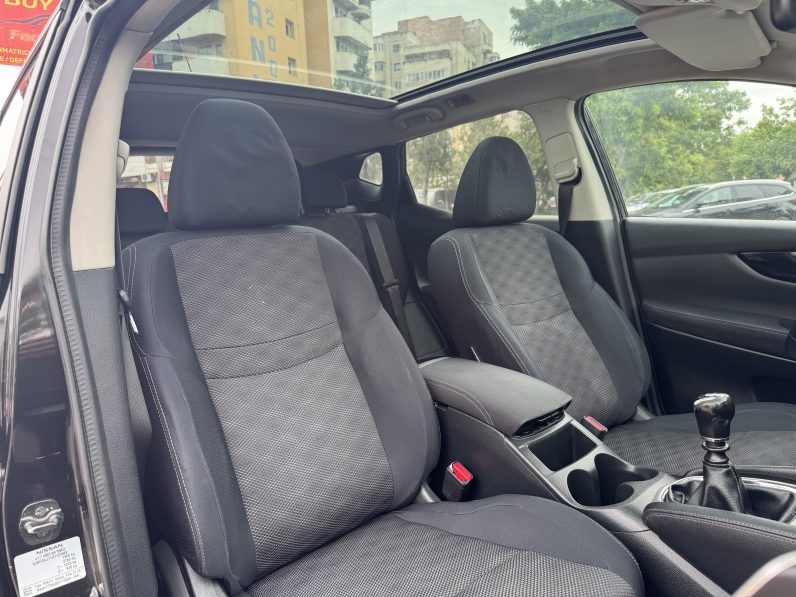 
								NISSAN QASHQAI CONNECT EDITION / NAVIGATIE / PLAFON PANORAMIC / CAMERA full									