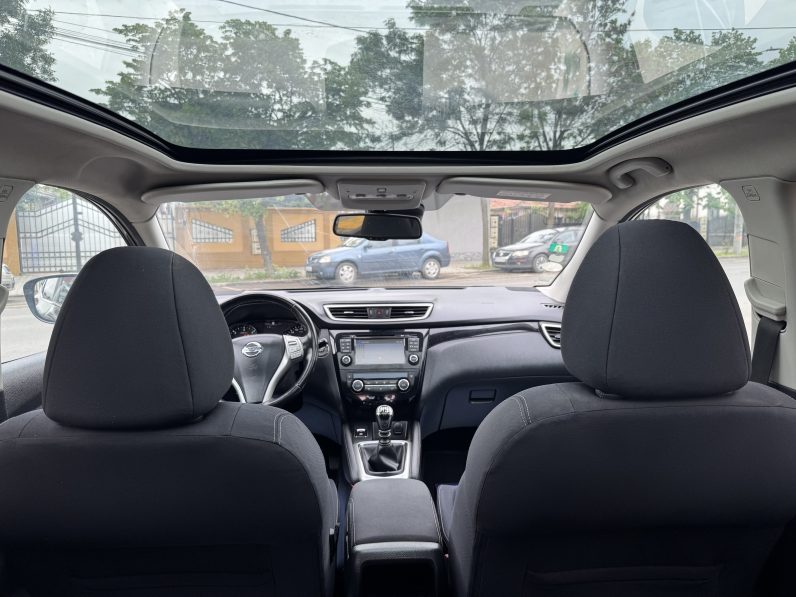 
								NISSAN QASHQAI CONNECT EDITION / NAVIGATIE / PLAFON PANORAMIC / CAMERA full									