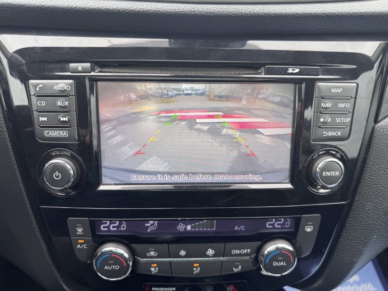 
								NISSAN QASHQAI CONNECT EDITION / NAVIGATIE / PLAFON PANORAMIC / CAMERA full									