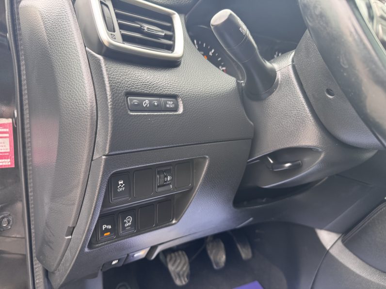 
								NISSAN QASHQAI CONNECT EDITION / NAVIGATIE / PLAFON PANORAMIC / CAMERA full									
