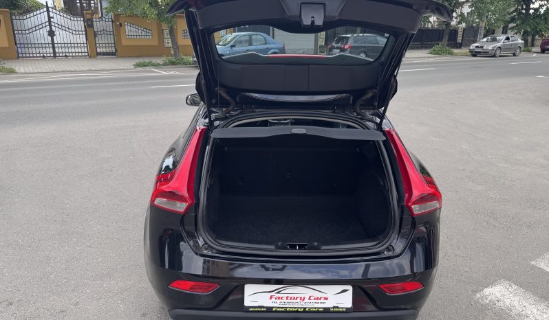 
								VOLVO V40 / 2014 / 1,6 D / EURO 5 / BI-XENON full									