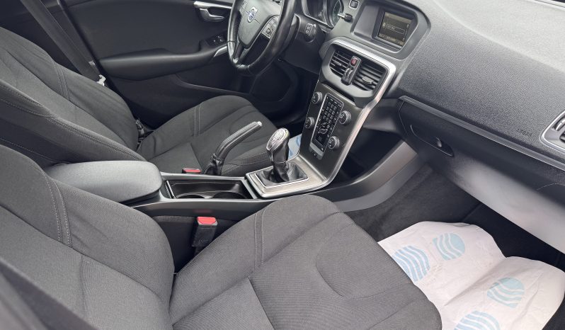 
								VOLVO V40 / 2014 / 1,6 D / EURO 5 / BI-XENON full									