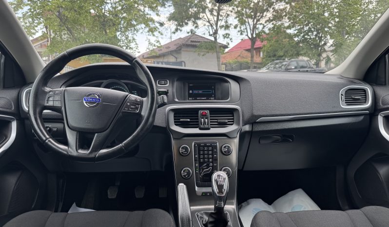
								VOLVO V40 / 2014 / 1,6 D / EURO 5 / BI-XENON full									