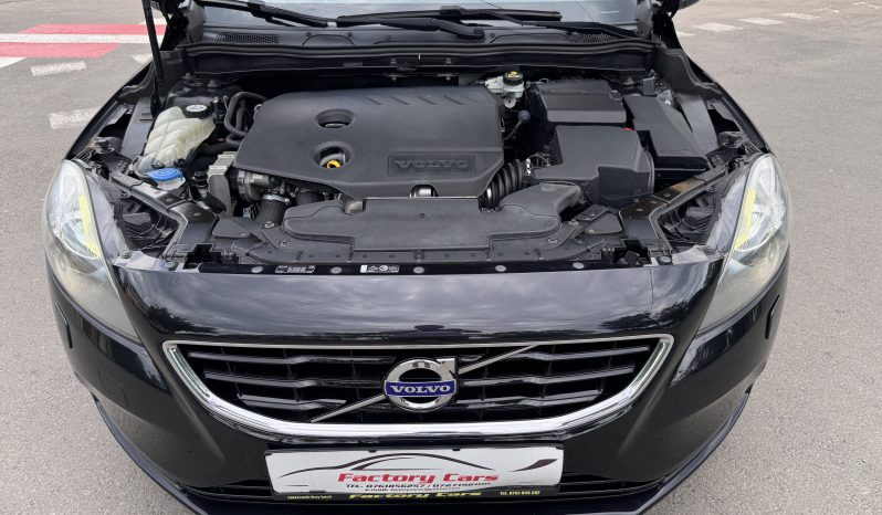 
								VOLVO V40 / 2014 / 1,6 D / EURO 5 / BI-XENON full									