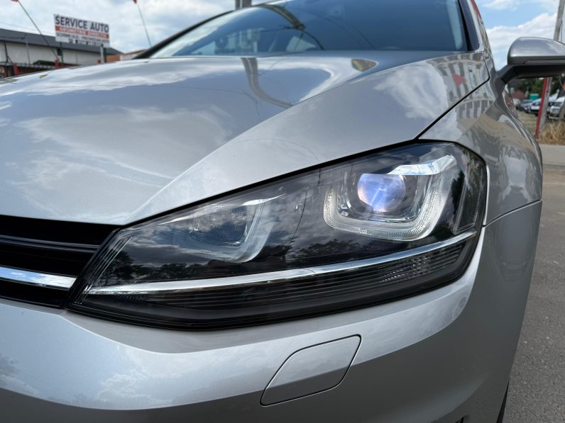 
								VW GOLF 7 / BENZINA / BI-XENON / NAVIGATIE full									
