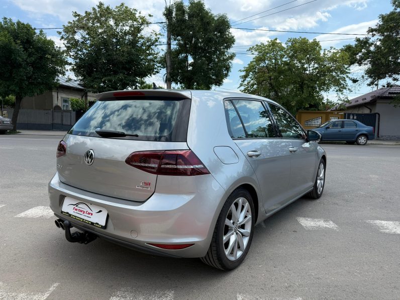 
								VW GOLF 7 / BENZINA / BI-XENON / NAVIGATIE full									