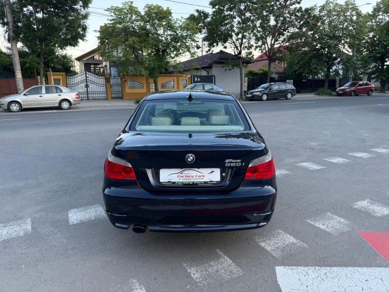 
								Bmw Seria 5 / 2,0 Benzina/ Cutie Automată full									