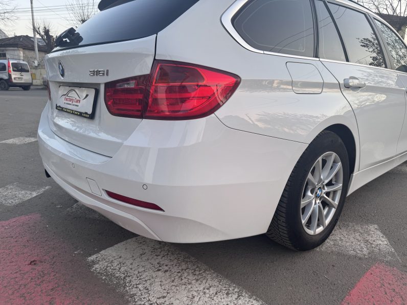 
								BMW SERIA 3 MODEL LUXURY / AN 2014 / 1,6 BENZINA / AUTOMAT / EURO 6 full									