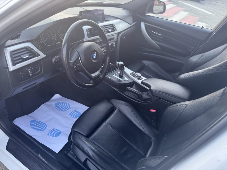 
								BMW SERIA 3 MODEL LUXURY / AN 2014 / 1,6 BENZINA / AUTOMAT / EURO 6 full									