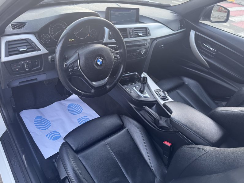 
								BMW SERIA 3 MODEL LUXURY / AN 2014 / 1,6 BENZINA / AUTOMAT / EURO 6 full									