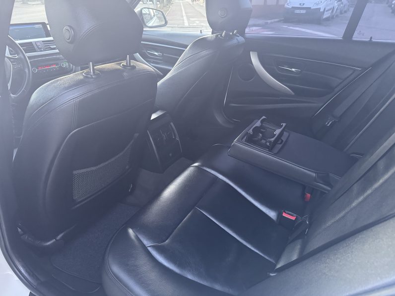 
								BMW SERIA 3 MODEL LUXURY / AN 2014 / 1,6 BENZINA / AUTOMAT / EURO 6 full									