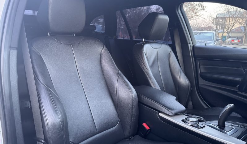 
								BMW SERIA 3 MODEL LUXURY / AN 2014 / 1,6 BENZINA / AUTOMAT / EURO 6 full									