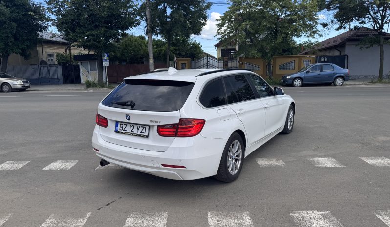 
								BMW SERIA 3 MODEL LUXURY / AN 2014 / 1,6 BENZINA / AUTOMAT / EURO 6 full									