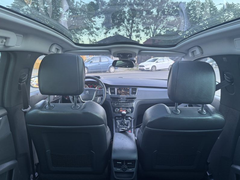 
								PEUGEOT 508 SW / PANORAMA / HEAD UP DISPLAY / NAVI / 2,0 D /EURO 5 / full									