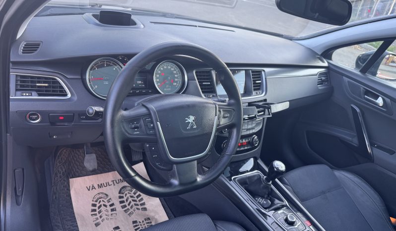 
								PEUGEOT 508 SW / PANORAMA / HEAD UP DISPLAY / NAVI / 2,0 D /EURO 5 / full									