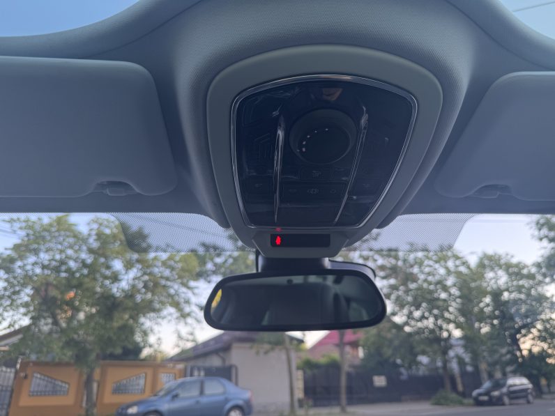 
								PEUGEOT 508 SW / PANORAMA / HEAD UP DISPLAY / NAVI / 2,0 D /EURO 5 / full									