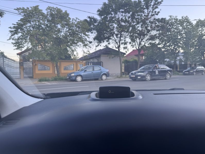 
								PEUGEOT 508 SW / PANORAMA / HEAD UP DISPLAY / NAVI / 2,0 D /EURO 5 / full									
