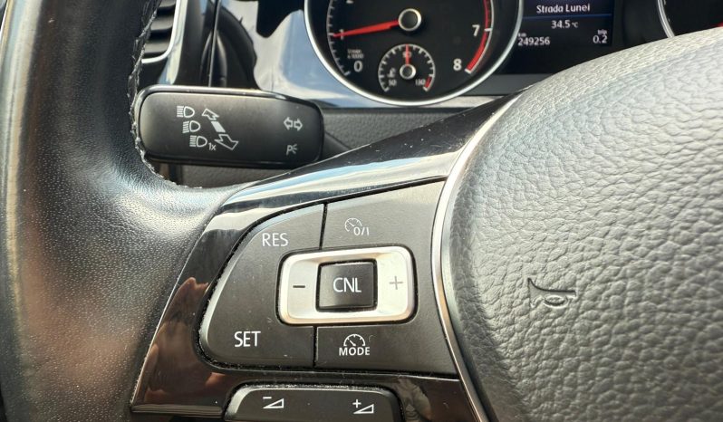 
								VW GOLF 7 / BENZINA / BI-XENON / NAVIGATIE full									