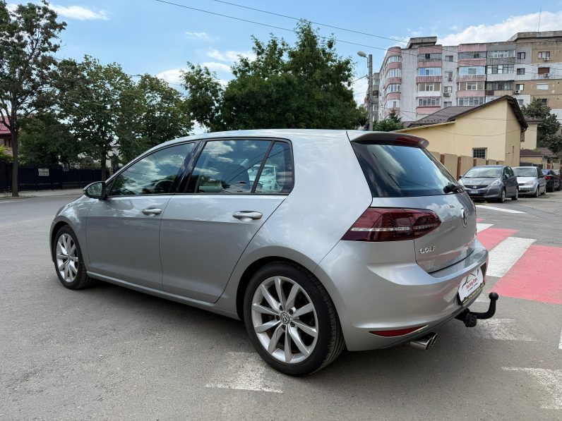 
								VW GOLF 7 / BENZINA / BI-XENON / NAVIGATIE full									