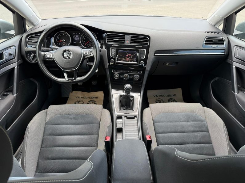 
								VW GOLF 7 / BENZINA / BI-XENON / NAVIGATIE full									