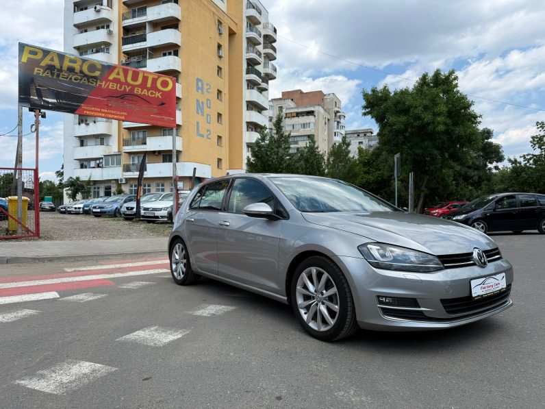 
								VW GOLF 7 / BENZINA / BI-XENON / NAVIGATIE full									