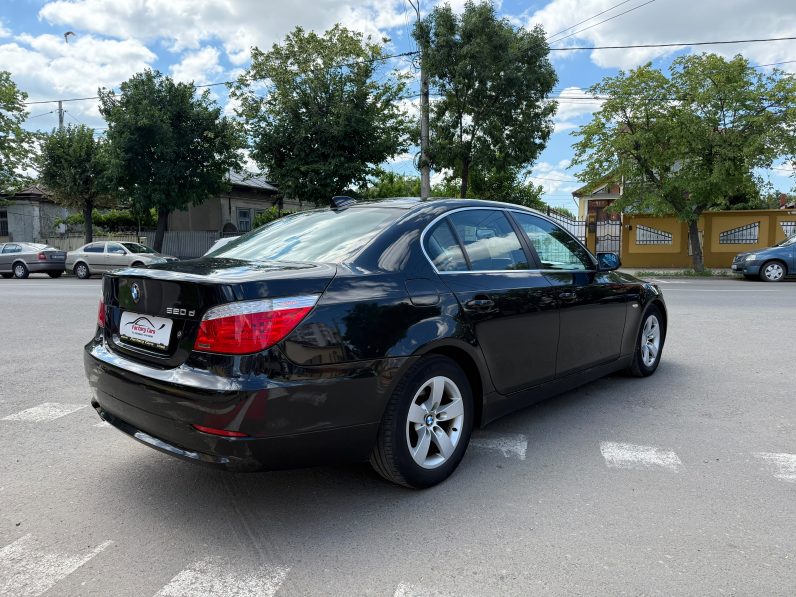 
								BMW SERIA 5 / CUTIE AUTOMATA / 2,0 DIESEL full									