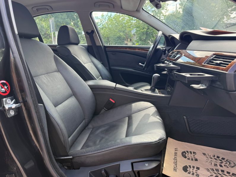 
								BMW SERIA 5 / CUTIE AUTOMATA / 2,0 DIESEL full									