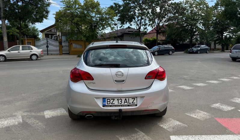 
								OPEL ASTRA H / 1,4 BENZINA / NAVIGATIE full									
