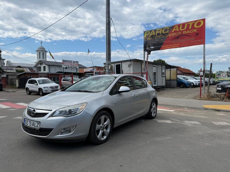 
								OPEL ASTRA H / 1,4 BENZINA / NAVIGATIE full									
