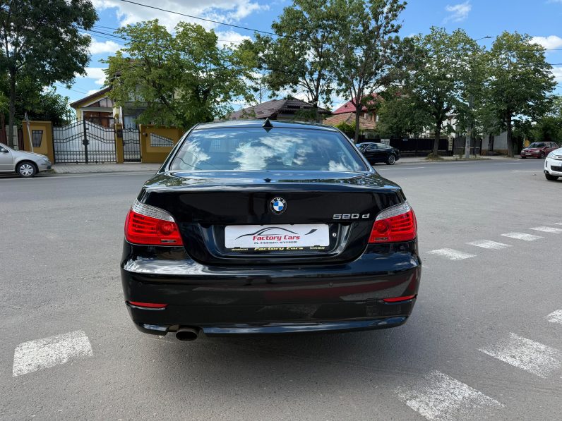 
								BMW SERIA 5 / CUTIE AUTOMATA / 2,0 DIESEL full									
