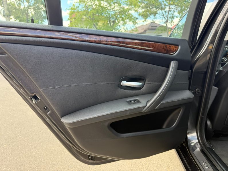 
								BMW SERIA 5 / CUTIE AUTOMATA / 2,0 DIESEL full									