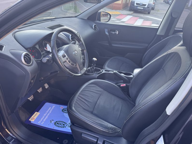 
								NISSAN QASHQAI ACENTA / 2013 / 1,6 D / full									