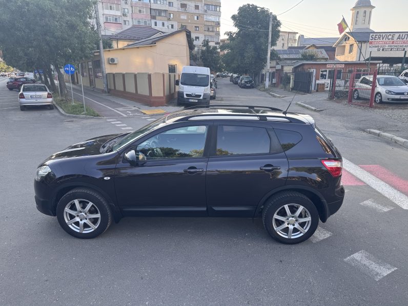 
								NISSAN QASHQAI ACENTA / 2013 / 1,6 D / full									