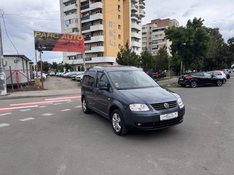 
								VW CADDY LIFE / AN 2009 / 2,0 D full									