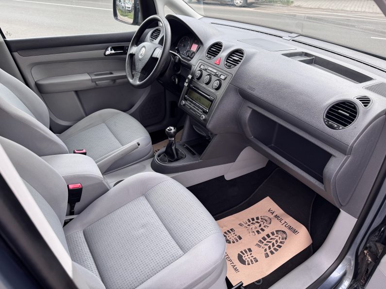 
								VW CADDY LIFE / AN 2009 / 2,0 D full									
