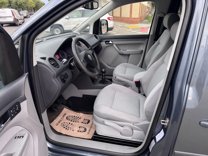 
								VW CADDY LIFE / AN 2009 / 2,0 D full									