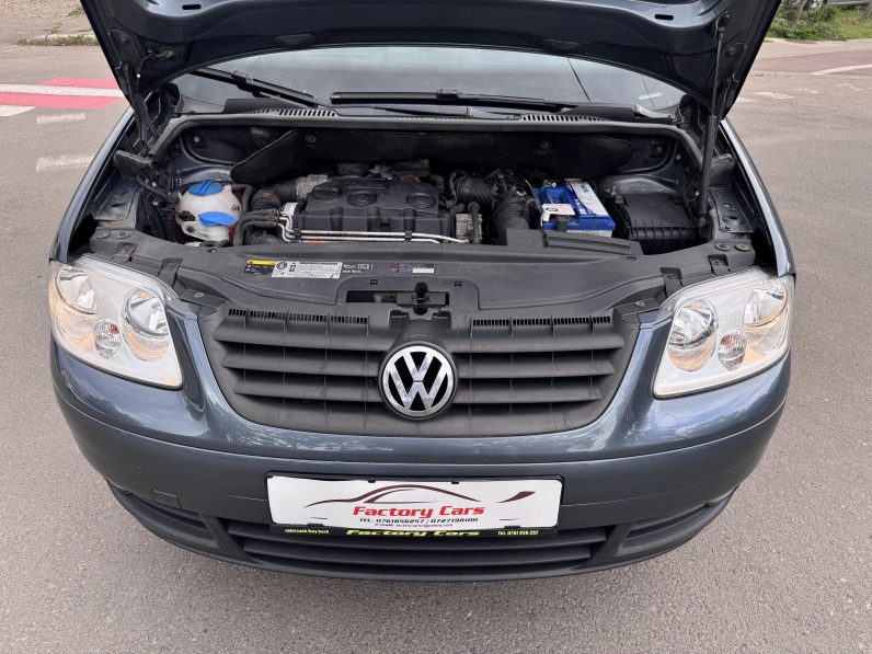 
								VW CADDY LIFE / AN 2009 / 2,0 D full									