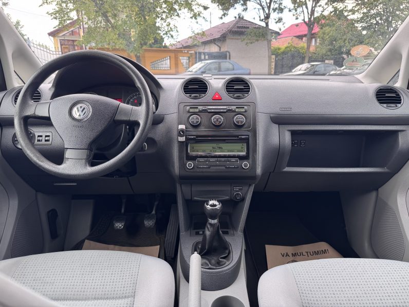 
								VW CADDY LIFE / AN 2009 / 2,0 D full									