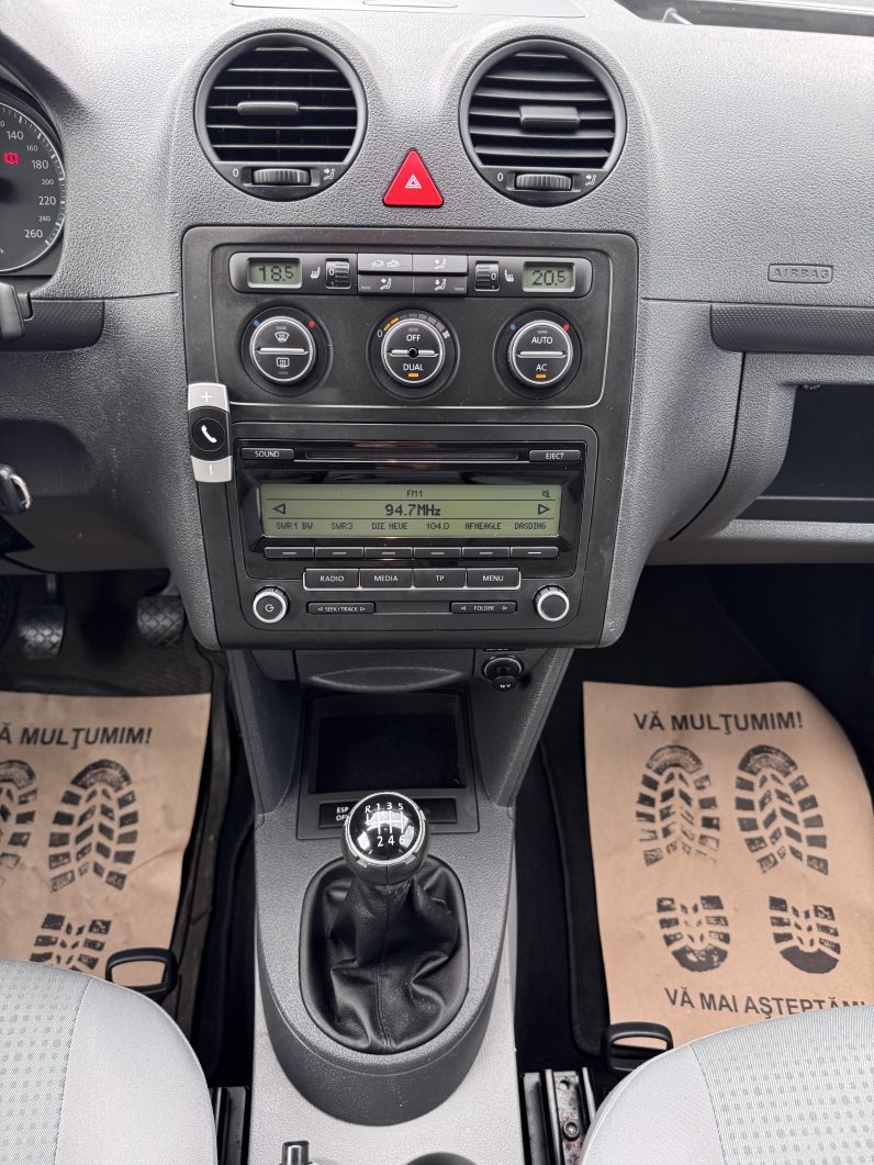 
								VW CADDY LIFE / AN 2009 / 2,0 D full									